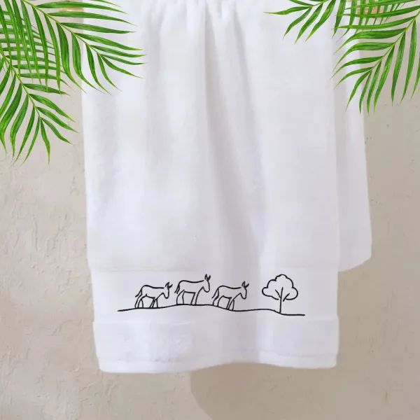 Serviette de bain brodée motif ane et arbre sur la vallée