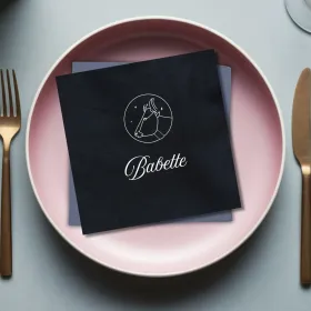 signe astrologique du taureau brodée sur serviette de table