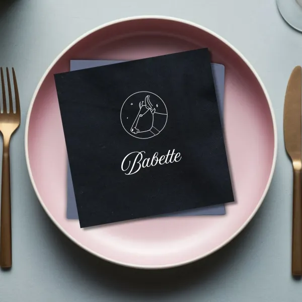 signe astrologique du taureau brodée sur serviette de table