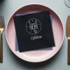 serviette de table brodée signe astrologique scorpion