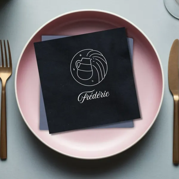 serviette de table brodée signe verseau