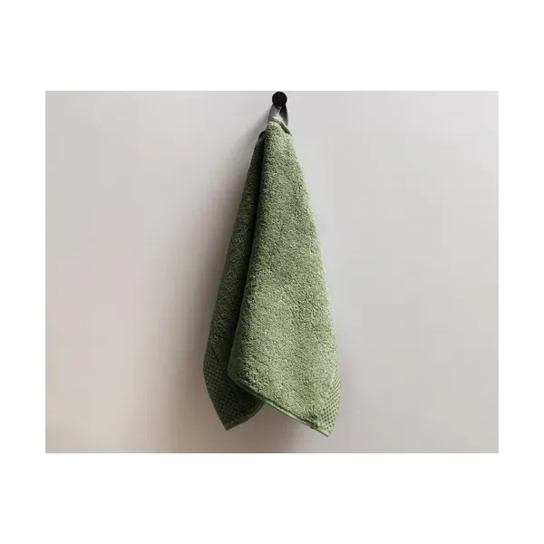 drap de bain brodé vert foncé