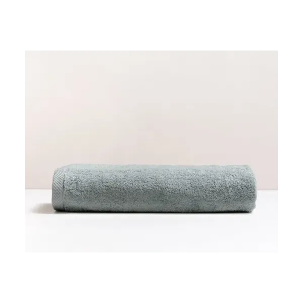 serviette de bain bleue brodée