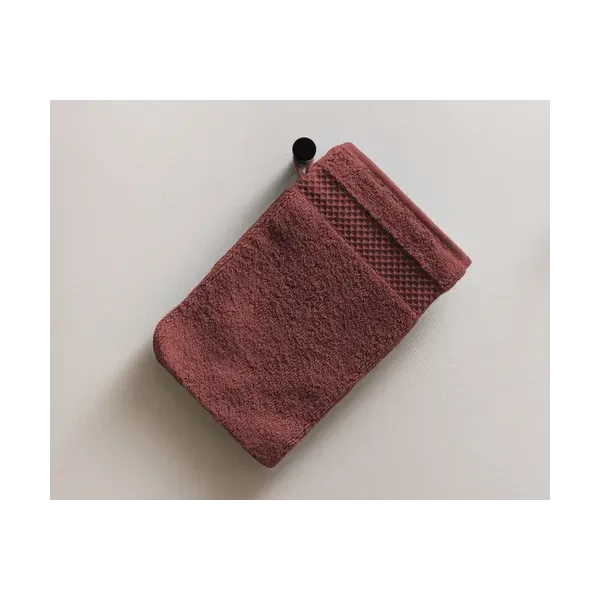 Serviette en coton et drap de bain prestige couleur bordeaux brodé