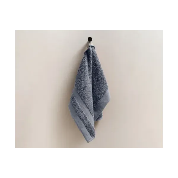 Meilleur choix avec ce linge de bain recyclé bleu gris à faire personnaliser