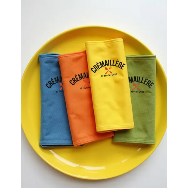 serviette de table brodée crémaillère