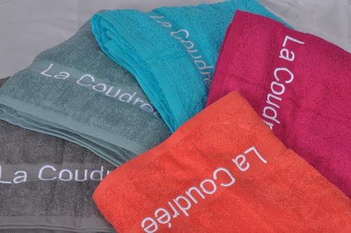 broderie sur serviette pour entreprise